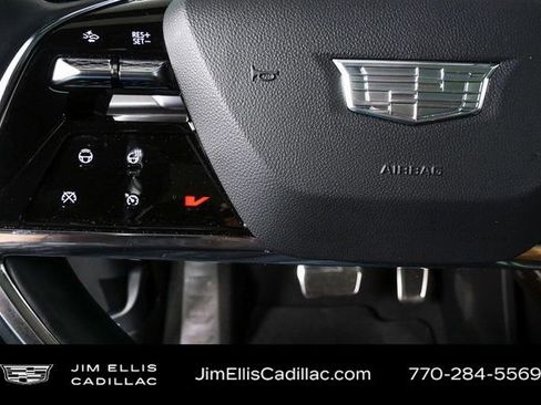 Used 2026 Cadillac Vistiq Sport image 10