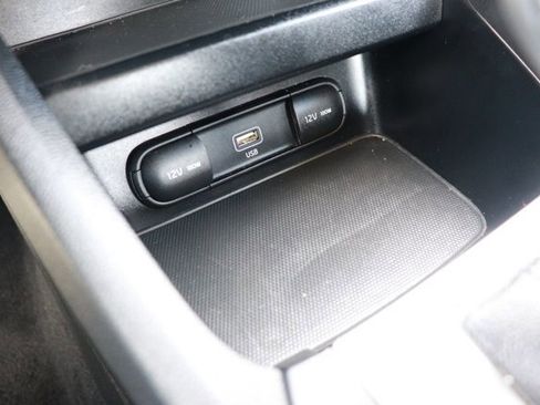 Used 2023 Kia Forte LXS image 17