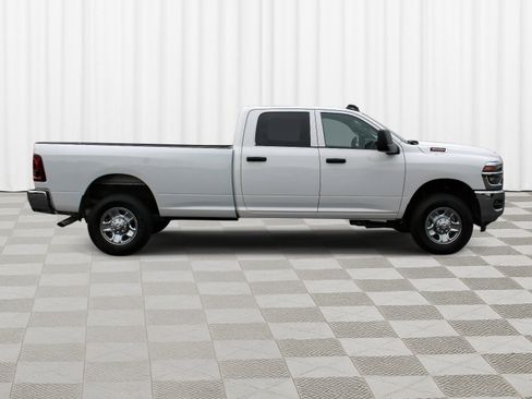 Used 2025 RAM 3500 Tradesman w/ Chrome Appearance Group image 29
