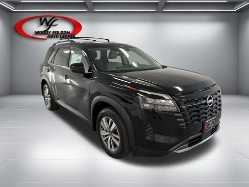 New 2026 Nissan Pathfinder SL FWD image 3
