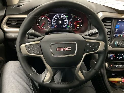 Used 2023 GMC Acadia Denali image 13