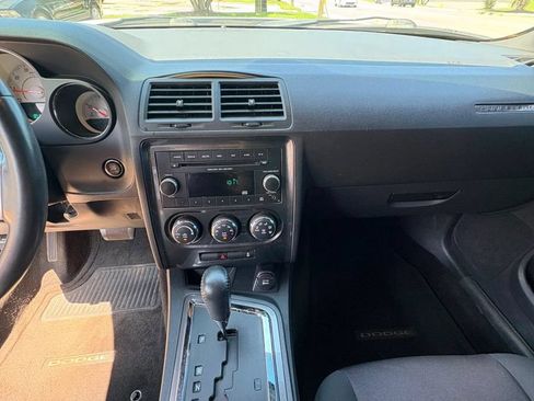 Used 2013 Dodge Challenger SXT RWD image 11
