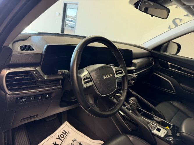 Used 2025 Kia Telluride S AWD/4WD image 14
