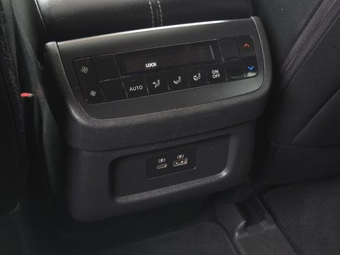 Certified 2022 Nissan Pathfinder SV w/ SV Premium Package image 15