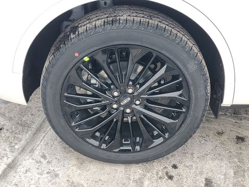 New 2026 Lincoln Corsair Premiere image 5