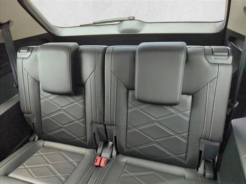 Used 2024 Volkswagen Atlas SE FWD image 22