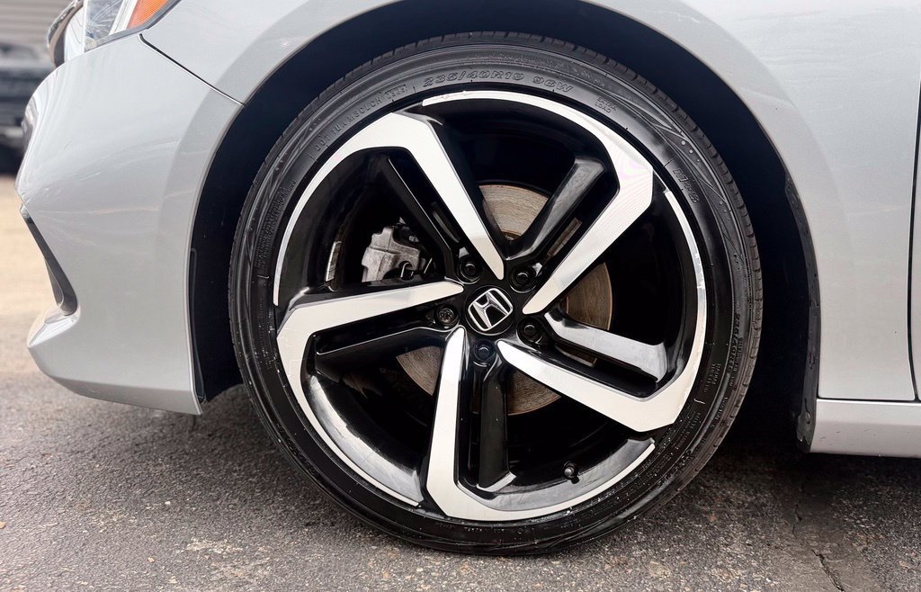 Used 2022 Honda Accord Sport image 3
