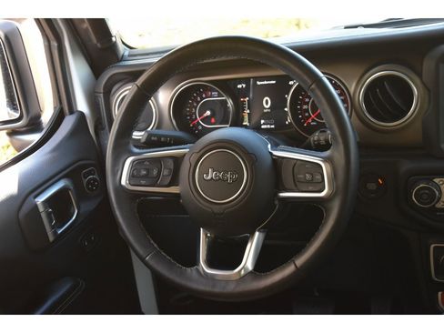 Used 2018 Jeep Wrangler Unlimited Rubicon image 17