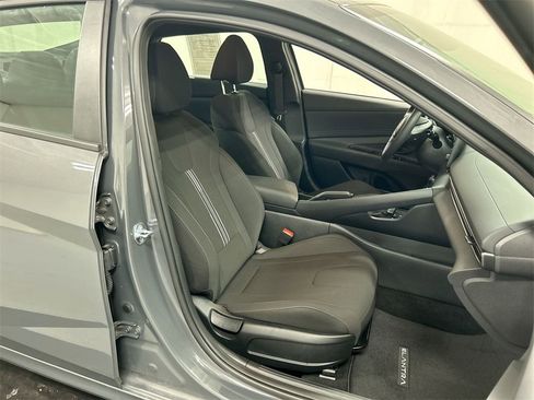 Used 2025 Hyundai Elantra Sport image 22