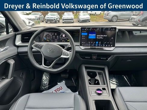 New 2026 Volkswagen Tiguan SE image 12