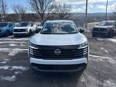 New 2026 Nissan Kicks SR w/ Cold Weather Package image 2