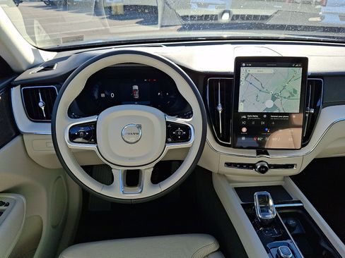 New 2026 Volvo XC60 B5 Ultra w/ Protection Package Premier image 9