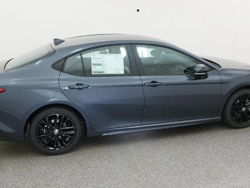 New 2026 Toyota Camry SE image 10