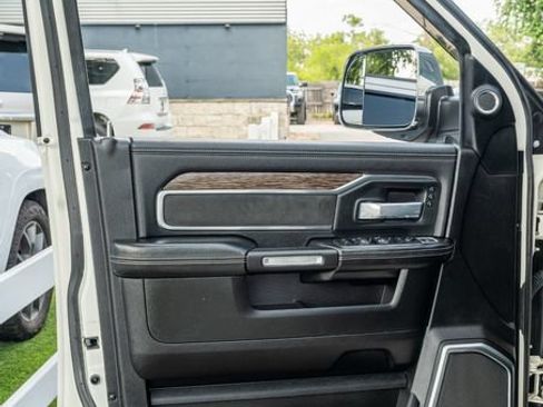 Used 2019 RAM 2500 Laramie AWD/4WD image 17