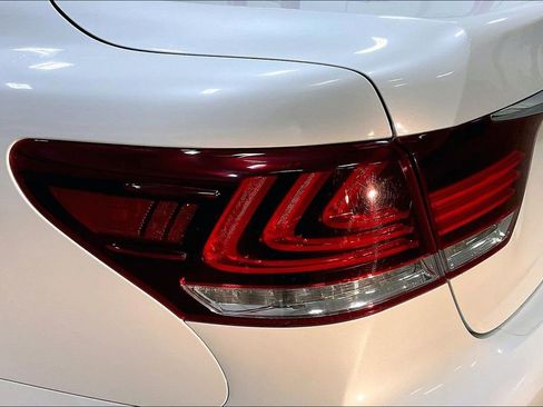 Used 2015 Lexus LS 460 AWD w/ Comfort Package image 31