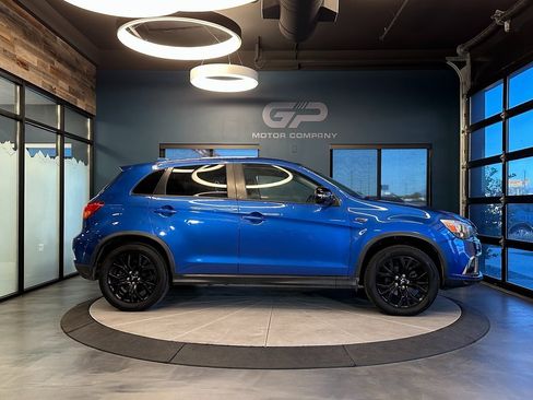 Used 2018 Mitsubishi Outlander Sport LE image 2