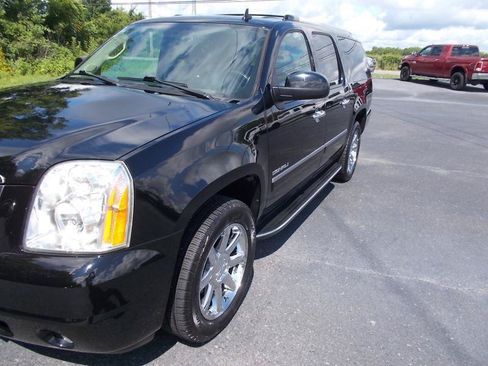 Used 2012 GMC Yukon XL Denali AWD/4WD image 8