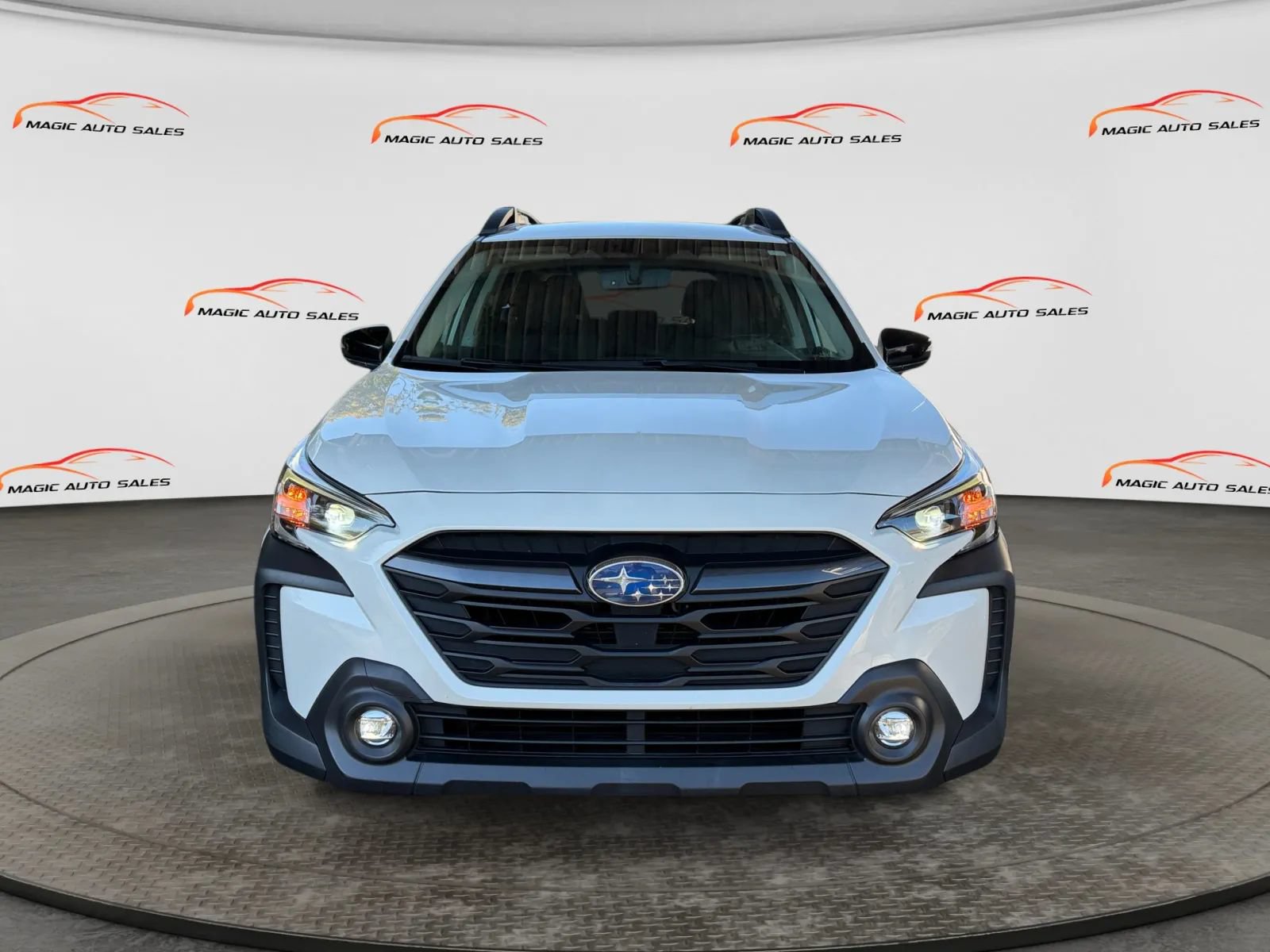 Used 2023 Subaru Outback Premium AWD/4WD image 3