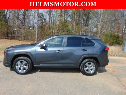 Used 2025 Toyota RAV4 XLE w/ Convenience Package image 3
