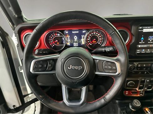 Used 2022 Jeep Wrangler Unlimited Rubicon w/ Cold Weather Group AWD/4WD image 18