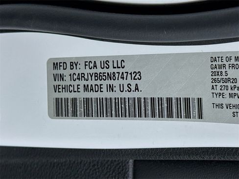 Used 2022 Jeep Grand Cherokee Limited 4xe image 37