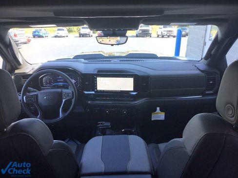 Used 2025 Chevrolet Silverado 1500 ZR2 w/ Technology Package image 26