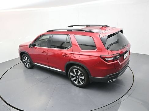 Used 2025 Honda Pilot Touring image 29