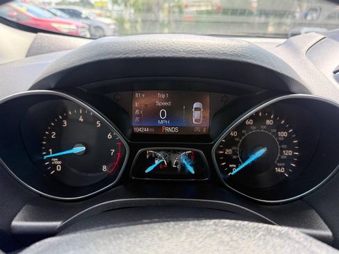 Used 2019 Ford Escape SE FWD image 12