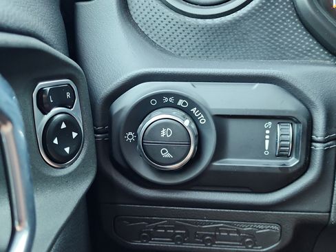 Used 2024 Jeep Gladiator Rubicon image 26