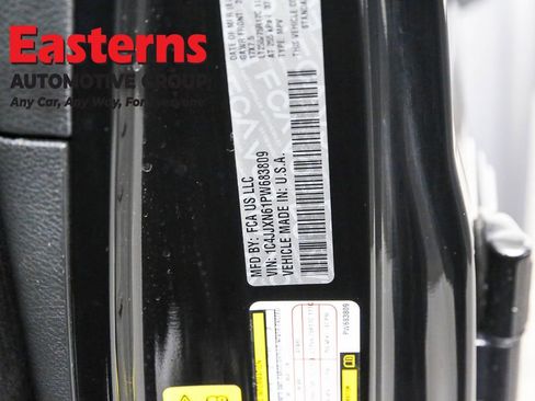 Used 2023 Jeep Wrangler Unlimited w/ Dual Top Group image 37