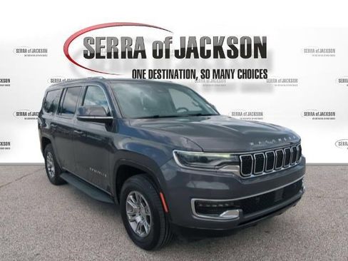Used 2022 Jeep Wagoneer Series I AWD/4WD image 2