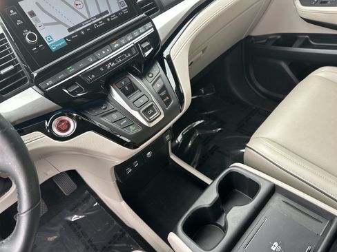Used 2025 Honda Odyssey Touring image 26