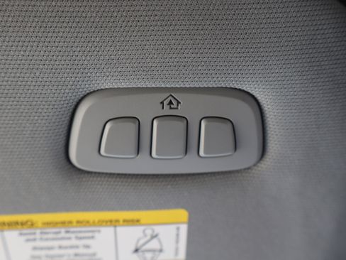 New 2025 Ford F350 Lariat w/ Black Appearance Package image 28