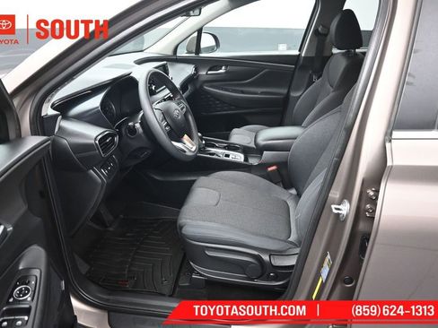 Used 2020 Hyundai Santa Fe SE w/ Cargo Package FWD image 9
