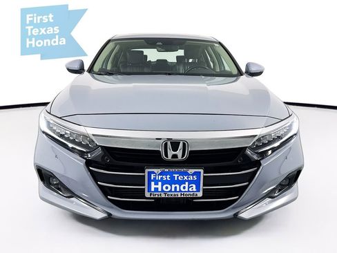 Used 2022 Honda Accord Touring image 2