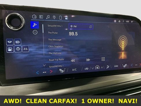 Used 2025 Chevrolet Traverse LT image 15