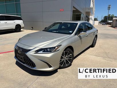 Certified 2025 Lexus ES 350 w/ Premium Package