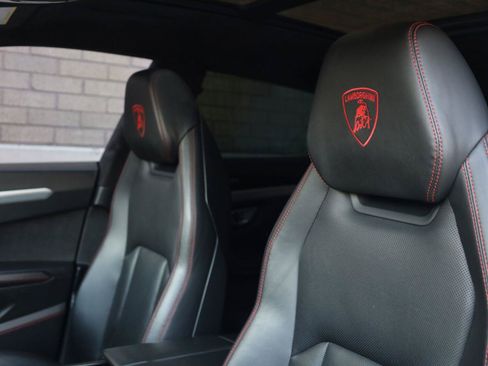 Used 2019 Lamborghini Urus AWD/4WD image 21