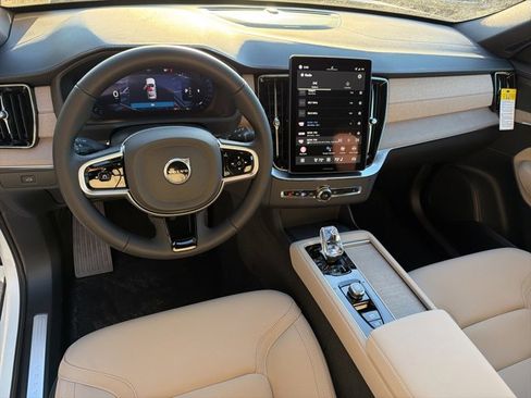 New 2026 Volvo XC90 B6 Plus w/ Protection Package Premier image 14