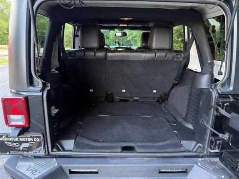 Used 2015 Jeep Wrangler Unlimited Rubicon w/ Dual Top Group AWD/4WD image 61