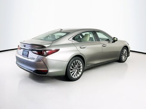 Used 2021 Lexus ES 300h w/ Accessory Package 2 image 9