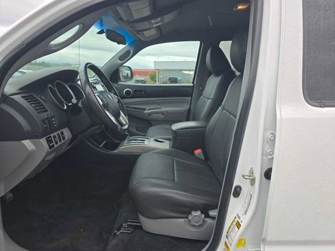Used 2014 Toyota Tacoma 4x4 Double Cab w/ TRD Sport Package image 9