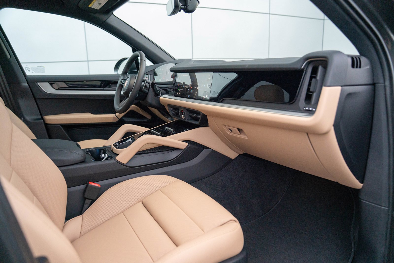 Certified 2026 Porsche Cayenne AWD/4WD image 24