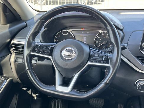 Used 2023 Nissan Altima 2.5 SR image 8
