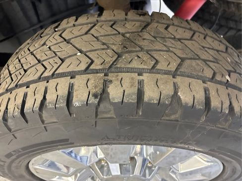 Used 2019 GMC Sierra 2500 Denali w/ Duramax Plus Package AWD/4WD image 30