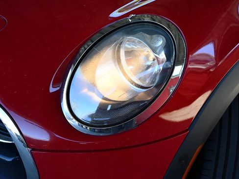 Used 2018 MINI Cooper S image 3