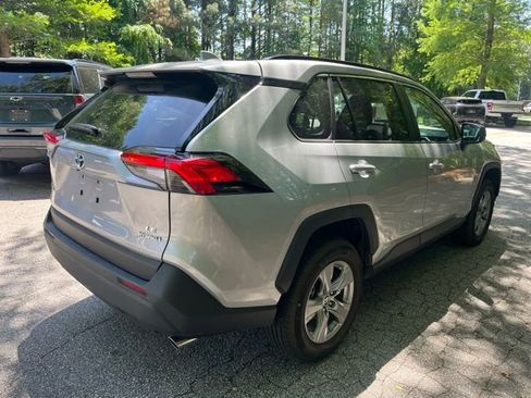 Used 2023 Toyota RAV4 LE AWD/4WD image 9