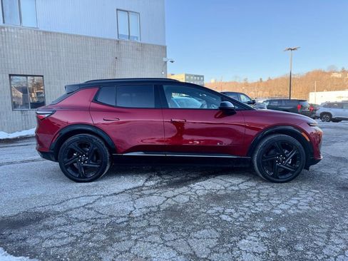 New 2026 Chevrolet Equinox EV RS image 7