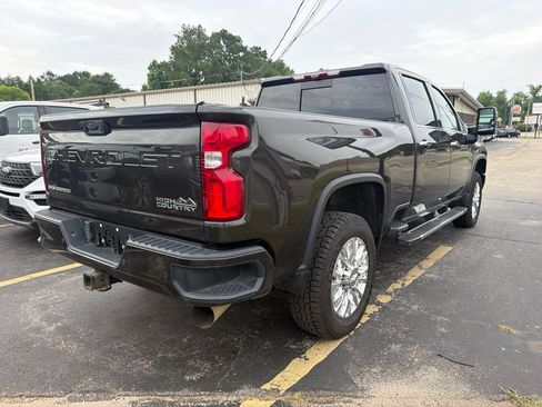 Used 2020 Chevrolet Silverado 2500 High Country w/ Z71 Off-Road Package AWD/4WD image 3
