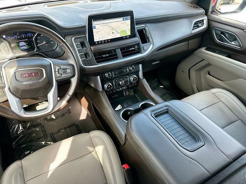 Used 2021 GMC Yukon SLT w/ SLT Premium Package RWD image 25